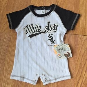 MLB Chicago White Sox Baby Romper NWT 0-3M Outfit Baseball Fan